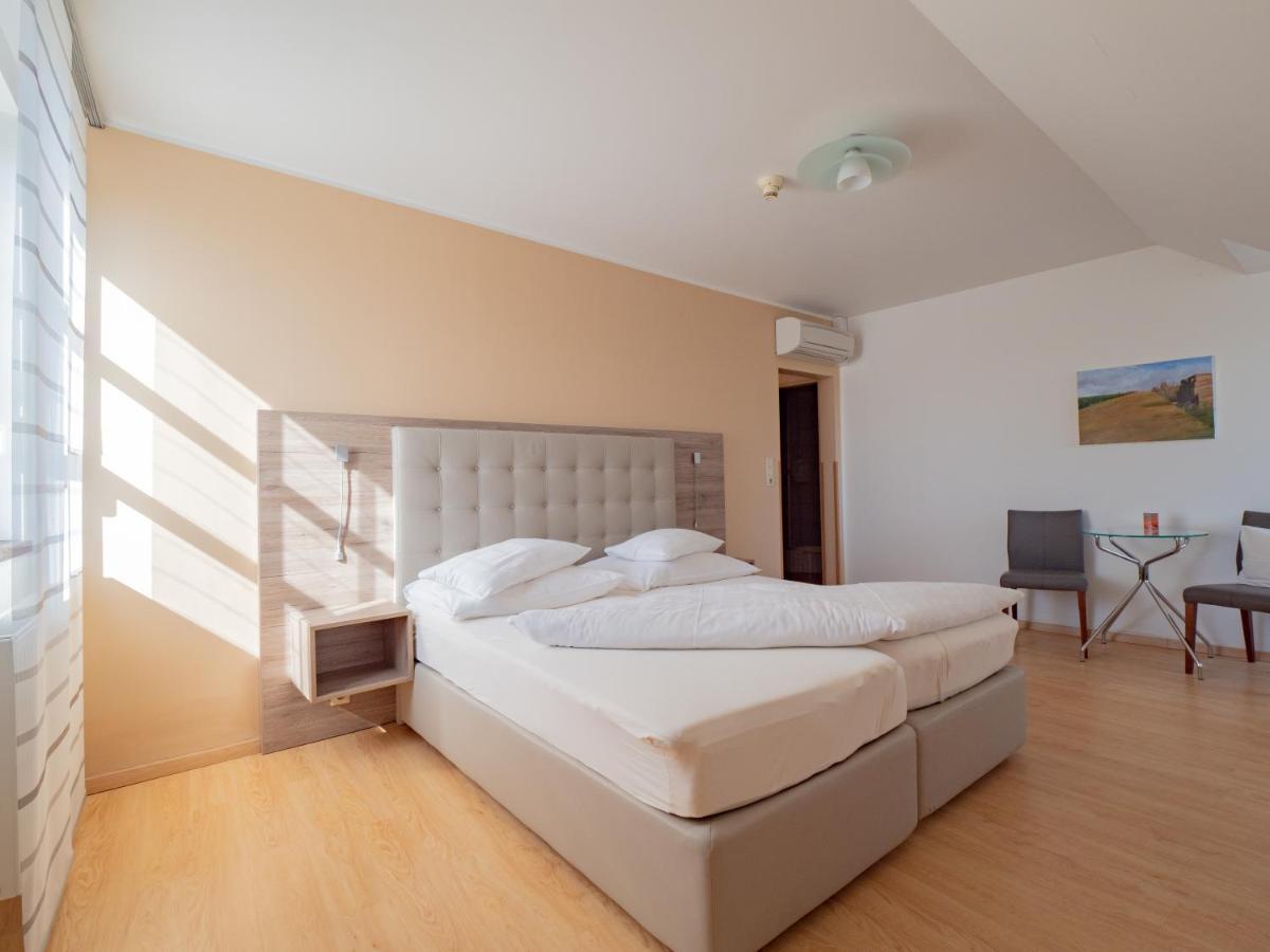 Hotel Johannes-Zeche Illmitz Εξωτερικό φωτογραφία